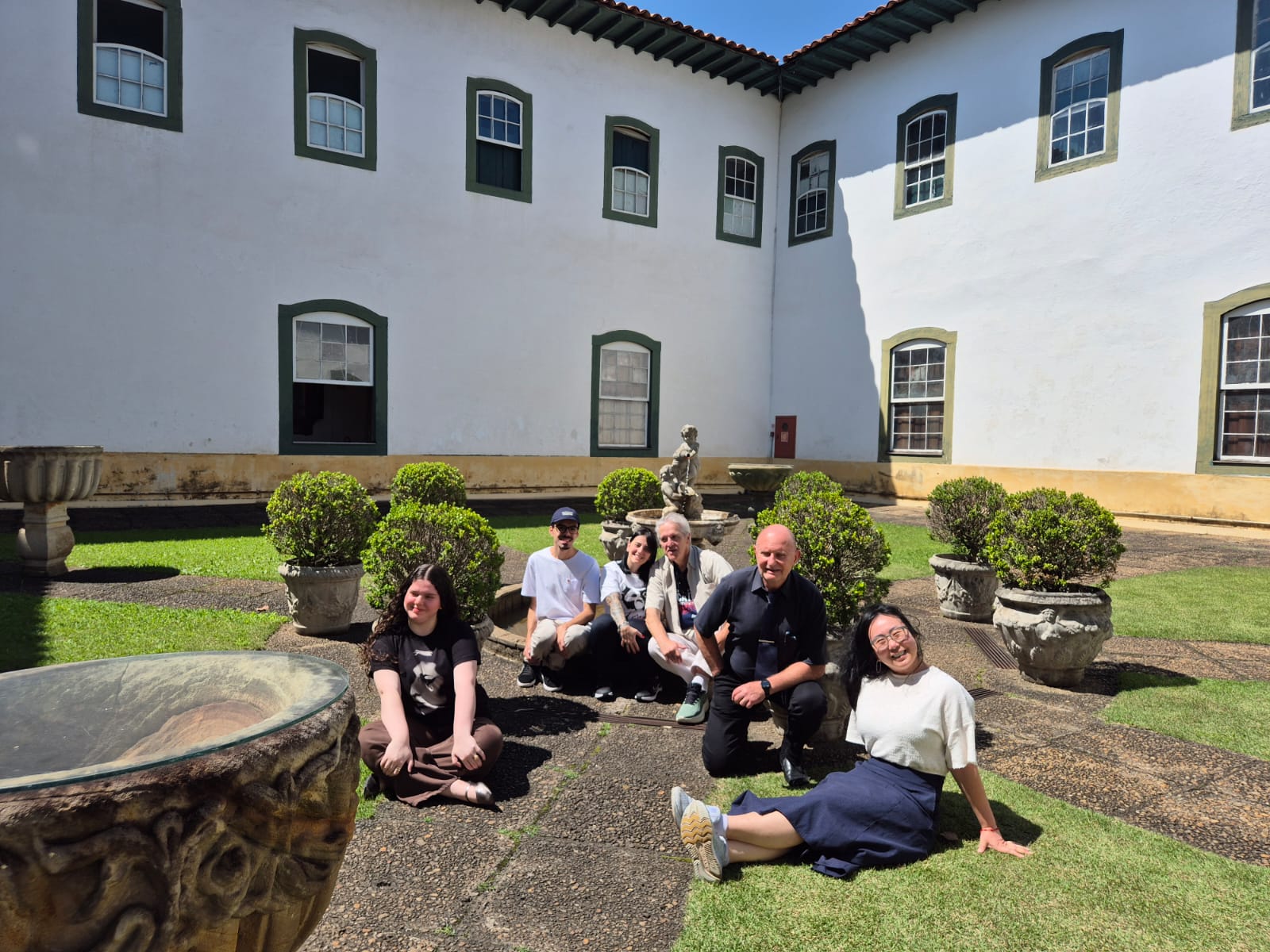 Estudantes do curso de História durante visita pedagógica ao Museu de Arte Sacra de São Paulo.
