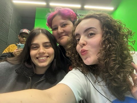 Bastidores das gravações no Estúdio Audiovisual do Centro Universitário Assunção.
