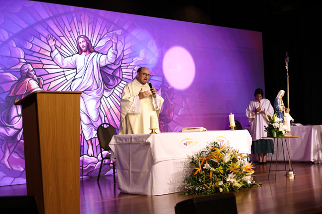 Celebração Eucarística presidida pelo padre Marcos D’Ávila, membro do Conselho ANEC DF.