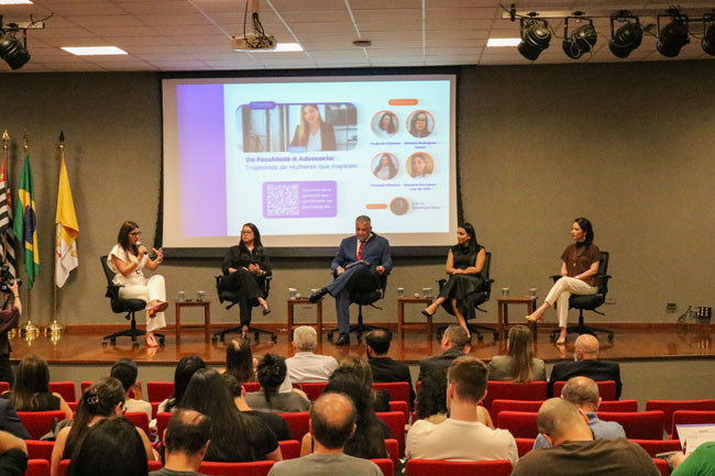 Palestra reuniu alunos e professores do curso de Direito do Assunção no auditório da Instituição