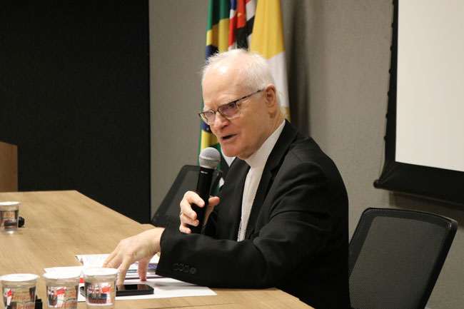 Cardeal Dom Odilo Scherer durante sua fala no 12º Encontro dos Padres Novos