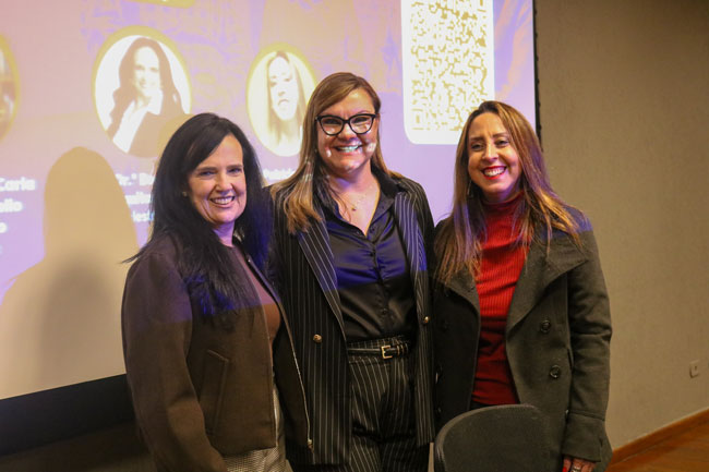 Dra. Beatriz Mesquita Politani, Prof.ª Dra. Ana Carla de Oliveira Mello Costa Pinho e Dra. Patrícia Coelho de Carvalho.