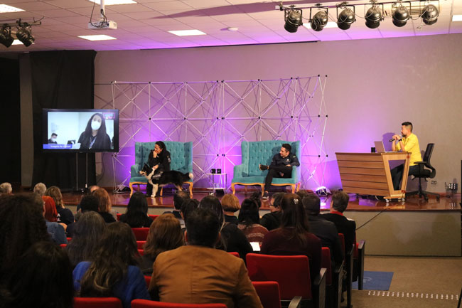 Programa “Café com NAF” ao vivo do Centro Universitário Assunção, com convidados do programa Área Restrita: Aeroporto - Rodrigo Fraga do Vale Quaresma, Valdileia dos Reis Castro da Cunha e o border collie Gui.