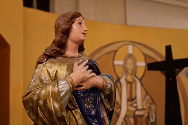 Imagem de Nossa Senhora da Assunção na Capela da Instituição