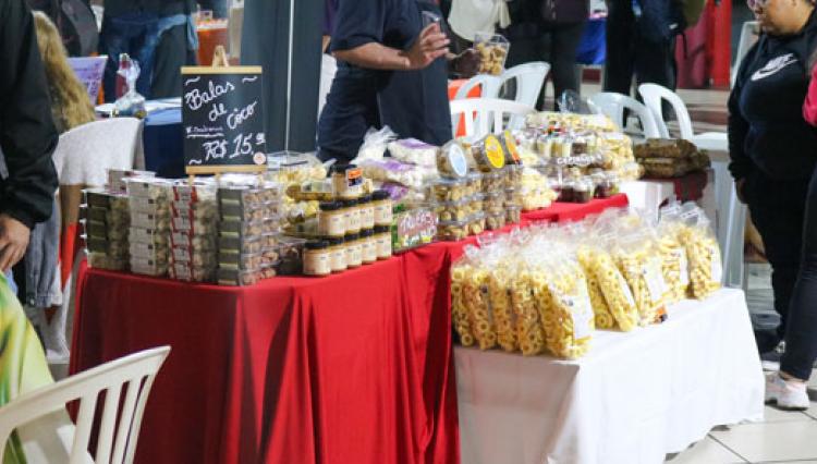 16ª FeRCE promove integração entre alunos, empresas e empreendedores no Centro Universitário Assunção