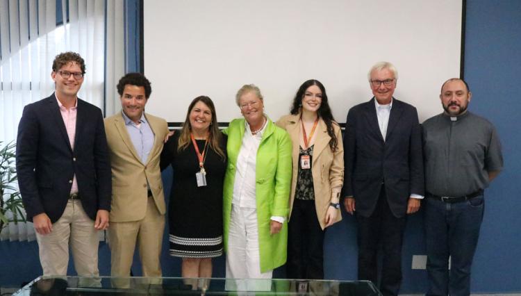 Fundação Kinder-Schirm visita o Centro Universitário Assunção para acompanhar o Programa Umbrella Futura